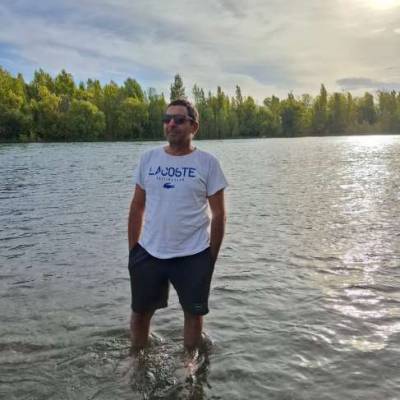  Hombre de 54 años Neuquen