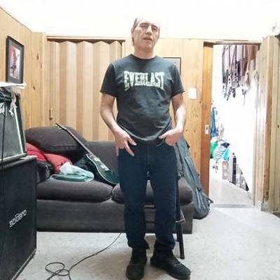  Hombre de 58 años Mataderos