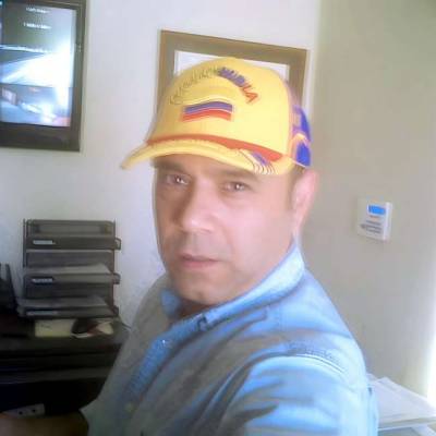  Hombre de 58 años Phoenix