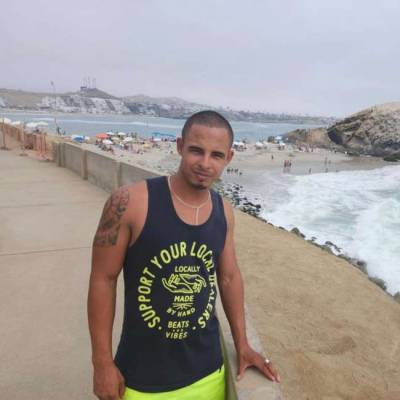  Hombre de 32 años Lima