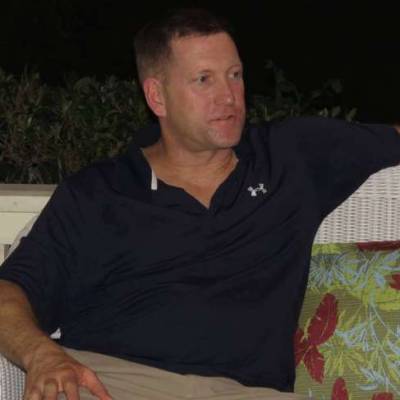  Hombre de 56 años Houston