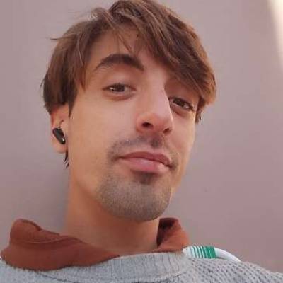  Hombre de 33 años Santa Rosa