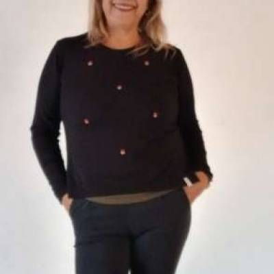  Mujer de 58 años Alte. Brown
