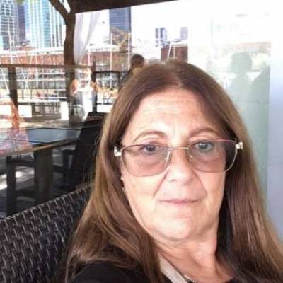  Mujer de 72 años Agronomia 