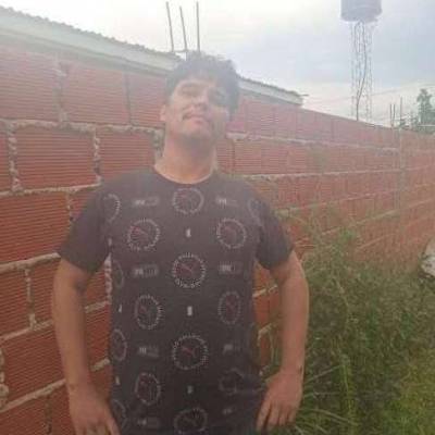  Hombre de 30 años Posadas