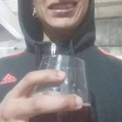  Hombre de 32 años Nueva Pompeya