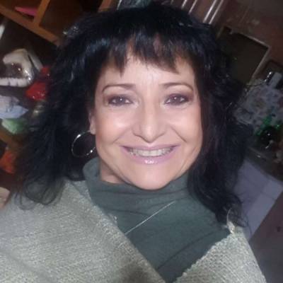 Mujer de 63 años Morón