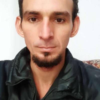  Hombre de 35 años Liniers