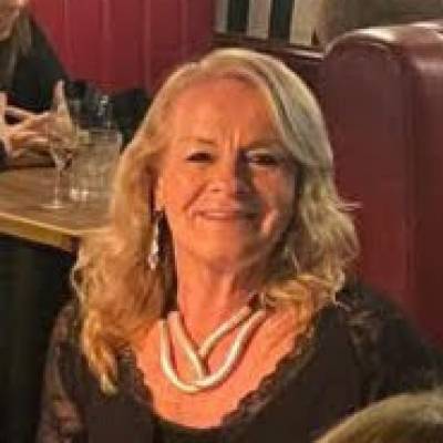  Mujer de 70 años Villa Real