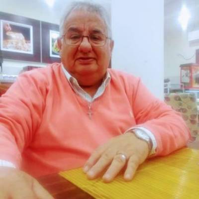  Hombre de 69 años Santa Rosa