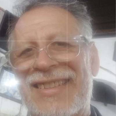  Hombre de 71 años Parque Chacabuco