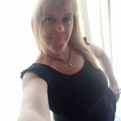  Mujer de 61 años Floresta