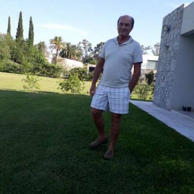  Hombre de +74 años Campana