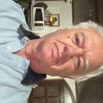  Hombre de +74 años Neuquen