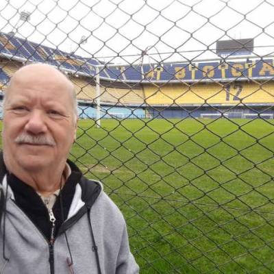  Hombre de 71 años Villa Luro