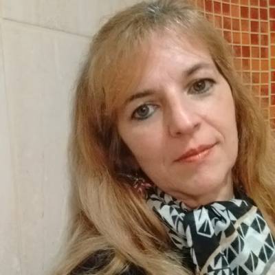  Mujer de 62 años Parque Chacabuco