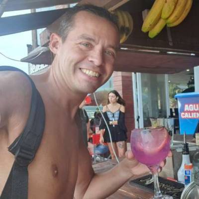  Hombre de 43 años Liniers
