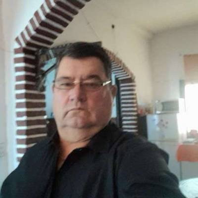  Hombre de 64 años Olivos
