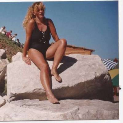  Mujer de 64 años Villa Urquiza