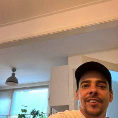  Hombre de 42 años Badalona 