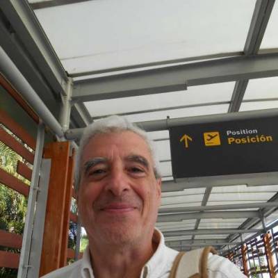  Hombre de 64 años Belgrano