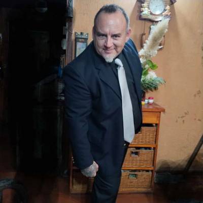  Hombre de 54 años Rio Gallegos