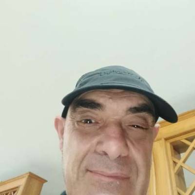  Hombre de 61 años Santiago