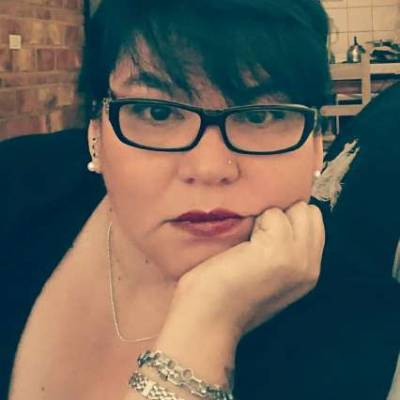  Mujer de 60 años Moreno