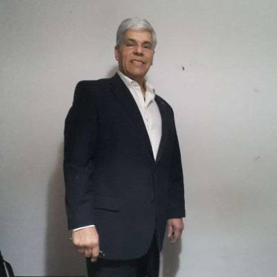  Hombre de 66 años Pilar