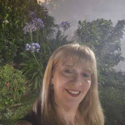  Mujer de 56 años Agronomia 