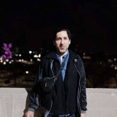  Hombre de 47 años Tres de Febrero