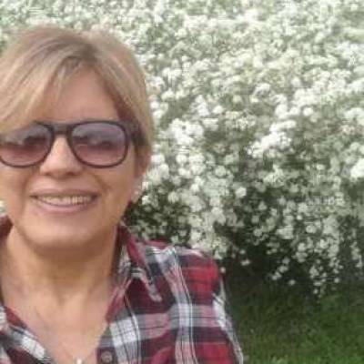  Mujer de 70 años Campana