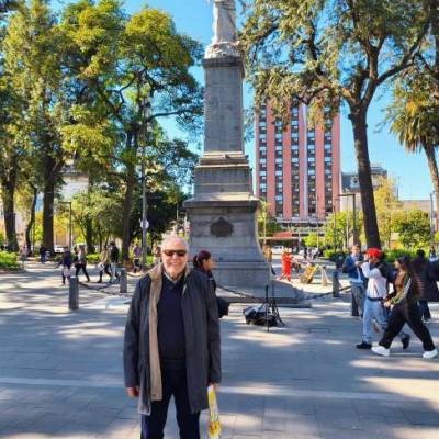 Hombre de 72 años Parque Chacabuco