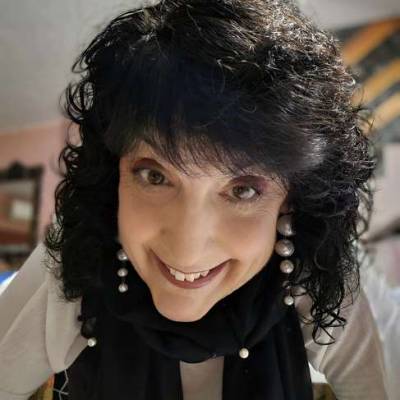  Mujer de 66 años Agronomia 