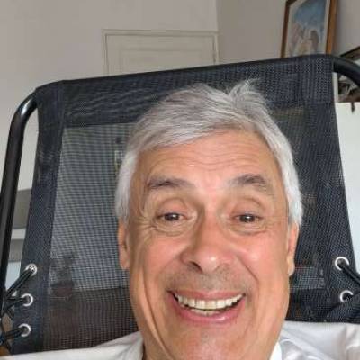 Hombre de 70 años Retiro