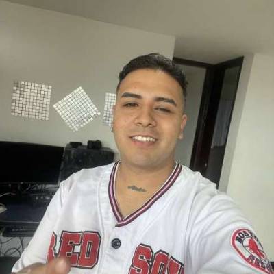  Hombre de 34 años Manizales