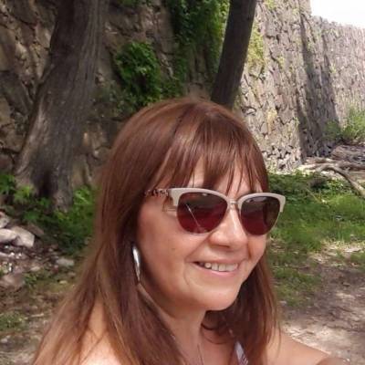  Mujer de 63 años Morón