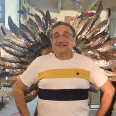  Hombre de 65 años Parque Patricios