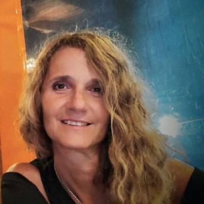 Mujer de 62 años Olivos