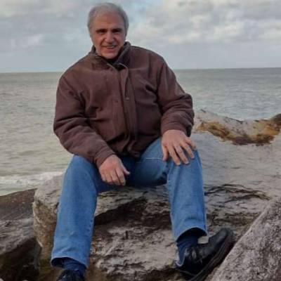  Hombre de 67 años Villa Santa Rita