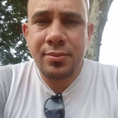  Hombre de 41 años Cali