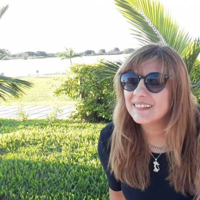  Mujer de 63 años Alte. Brown