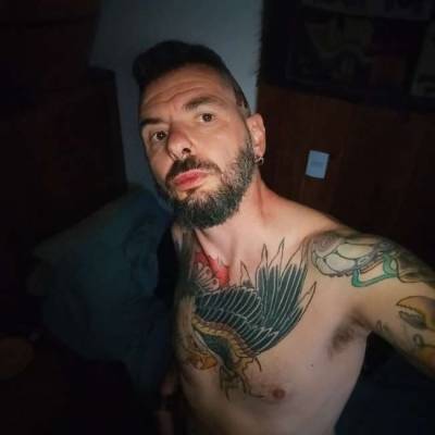  Hombre de 49 años Neuquen