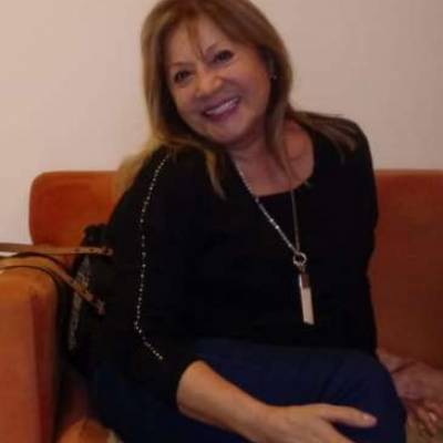  Mujer de +74 años Liniers