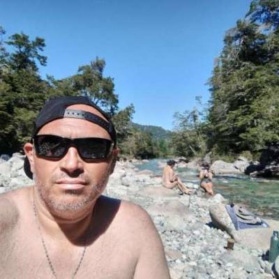  Hombre de 48 años Comodoro Rivadavia
