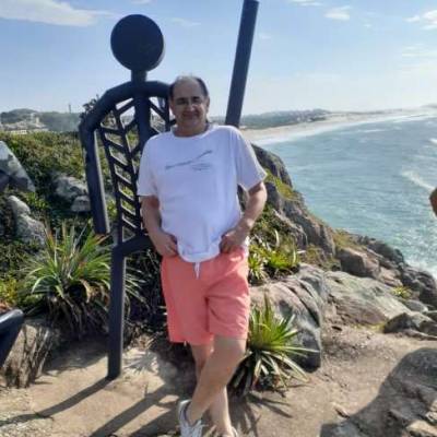  Hombre de 65 años Olavarria