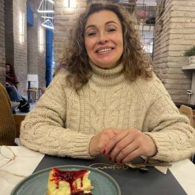  Mujer de 59 años Cuenca