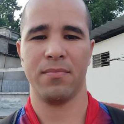  Hombre de 37 años Cuba