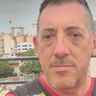  Hombre de 53 años Liniers