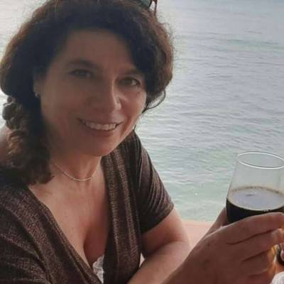  Mujer de 60 años Mataderos